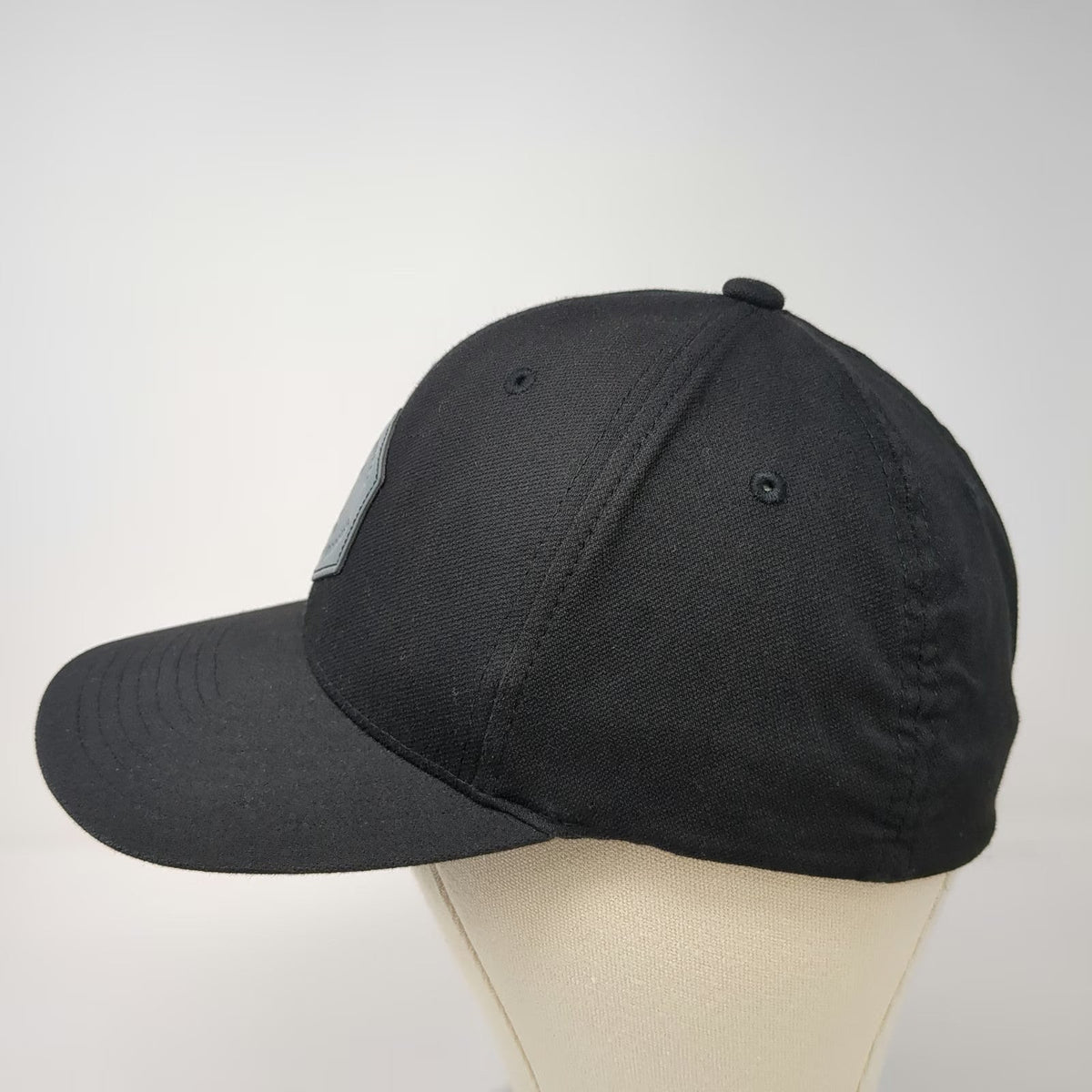 TravisMathew Baseball Cap Black XL Flexfit Rubber Patch California Design Hat