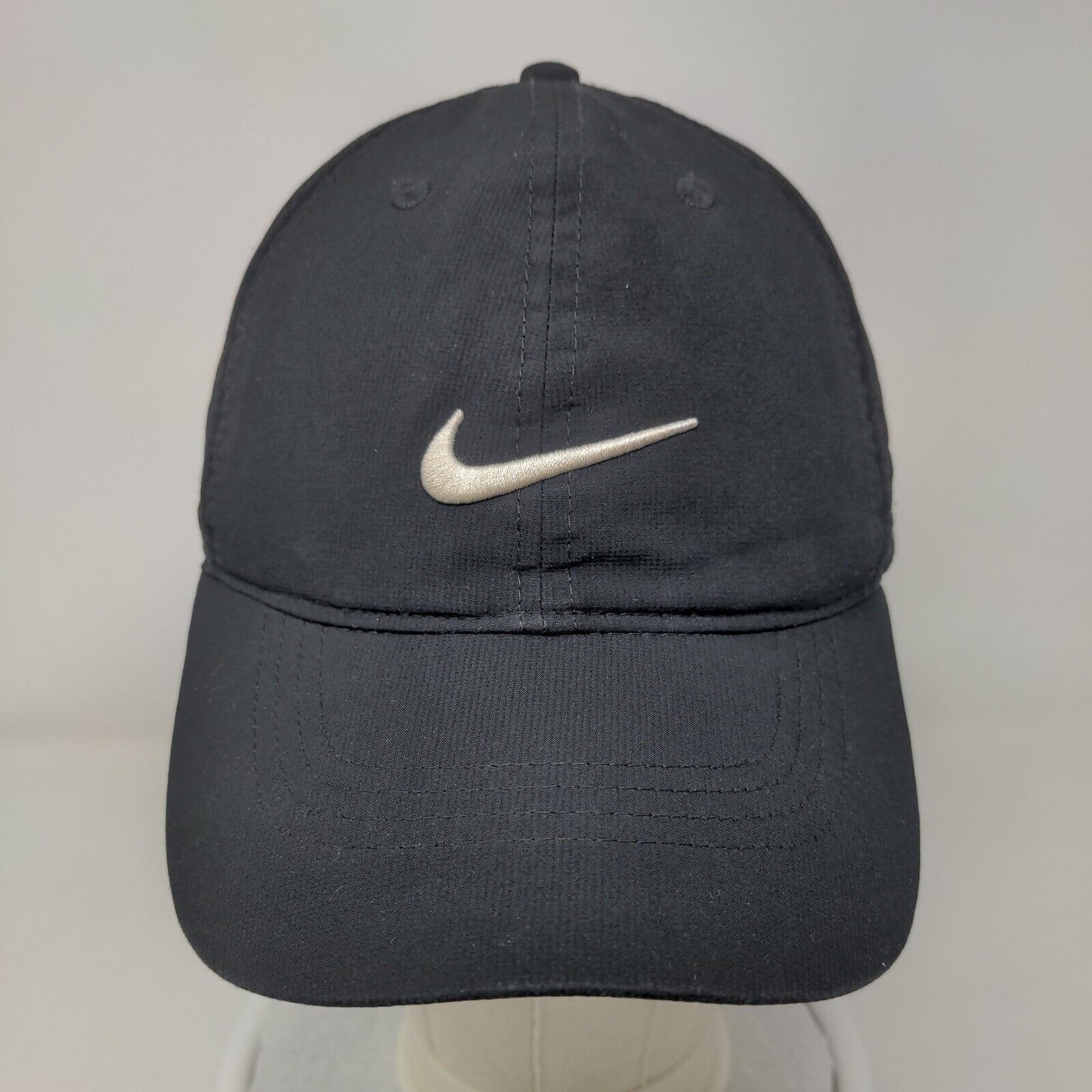 Nike Swoosh Strapback Hat Black OSFM Embroidered Logo Adjustable Lined