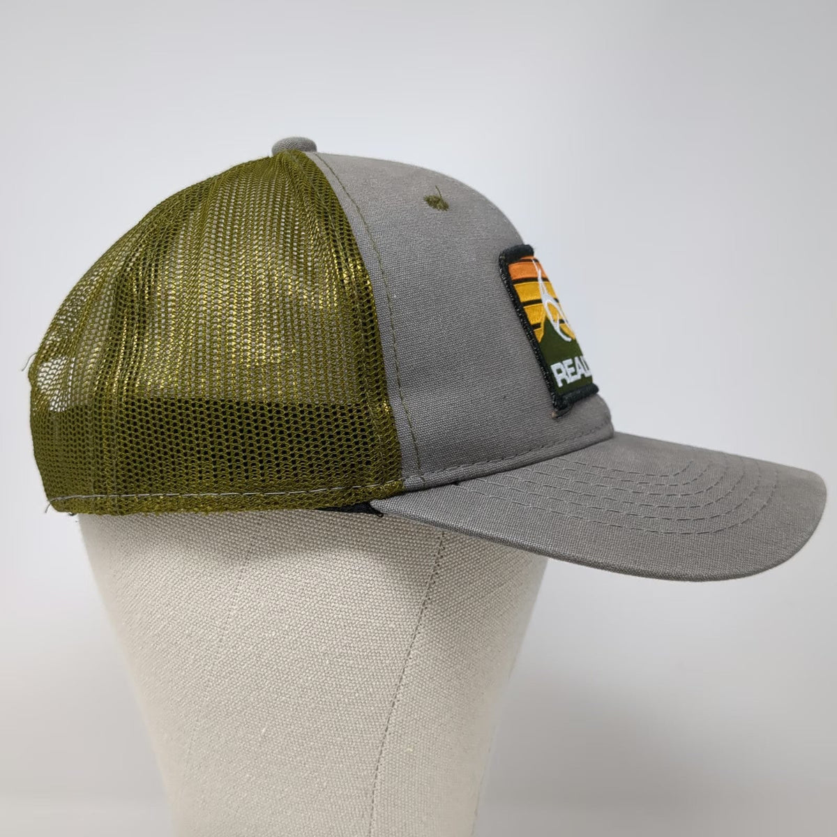 Realtree Trucker Hat Gray One Size Mesh Back Antler Logo Sunset Patch Snapback