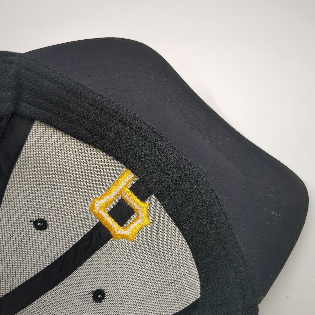 OC Sports Baseball Cap Black One Size Pittsburgh Pirates P Logo Strapback Hat