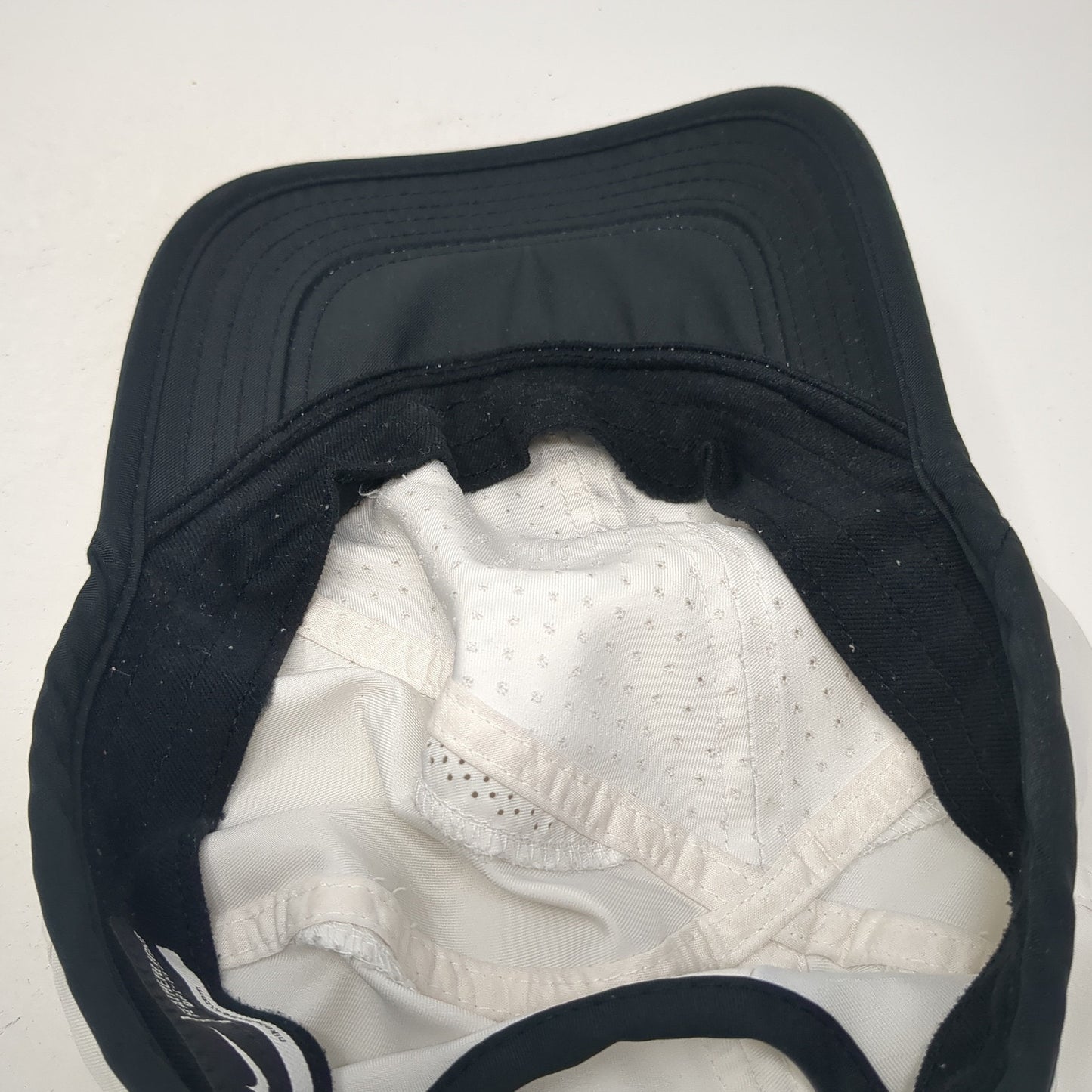 Nike Featherlight Strapback Hat White One Size Adjustable Dri-Fit