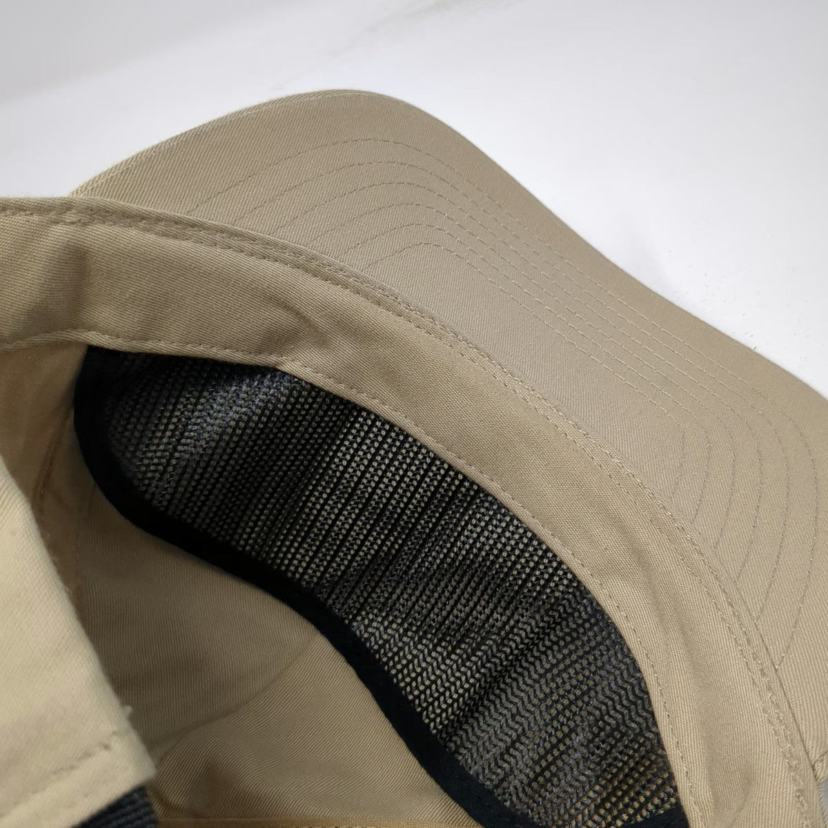 Mountain Hardwear 5 Panel Beige OSFM Strapback Embroidered Logo Nut Graphic hat