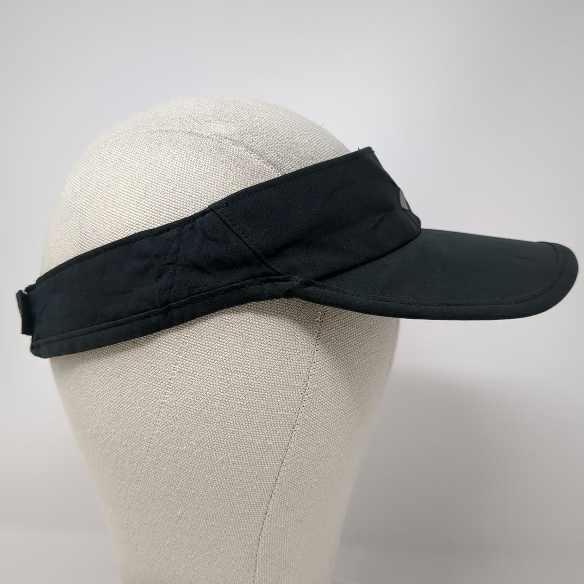 Under Armour Visor Black One Size Adjustable Strapback Silver Logo Running Hat