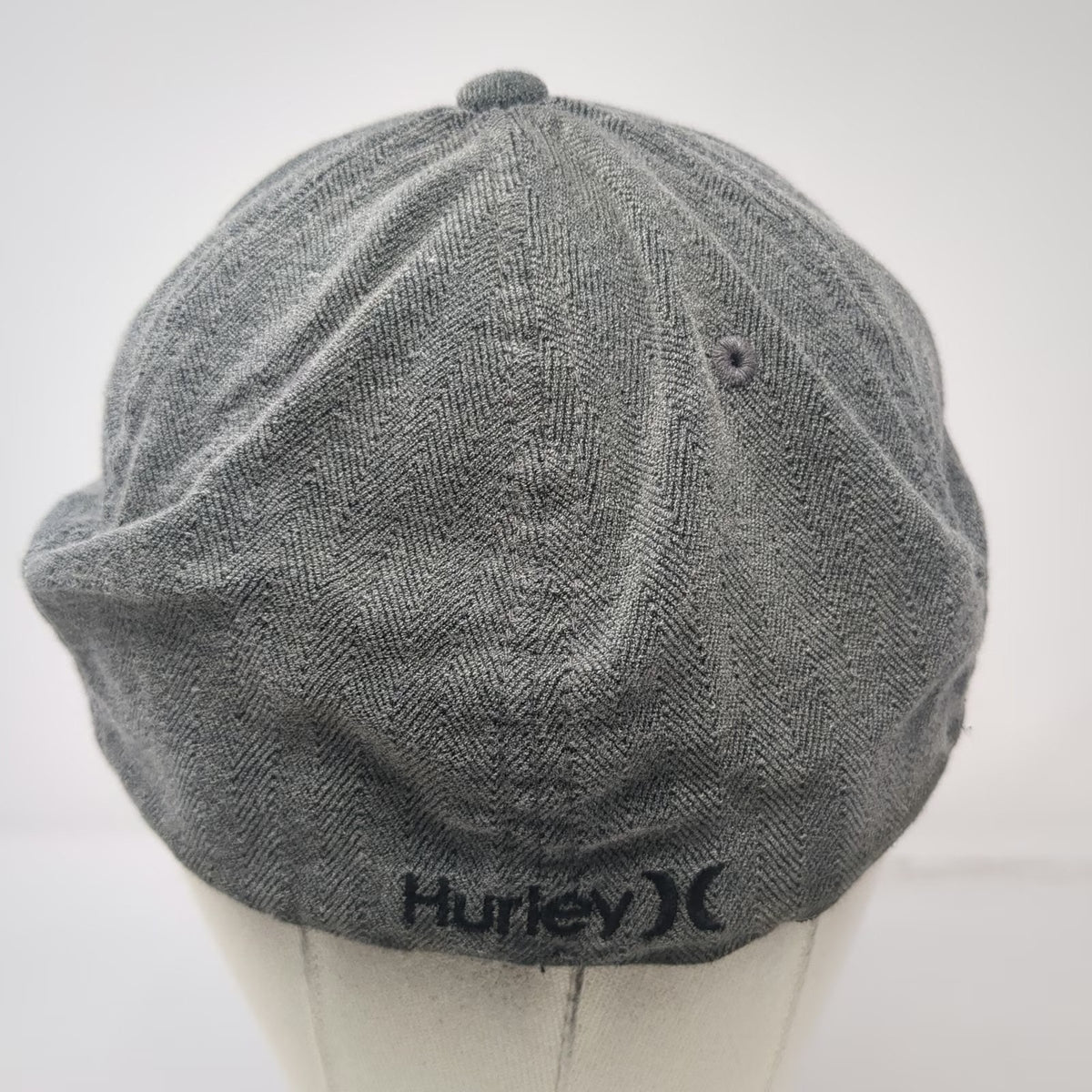 Hurley Baseball Cap Gray XL Flexfit Herringbone Pattern Embroidered Logo hat