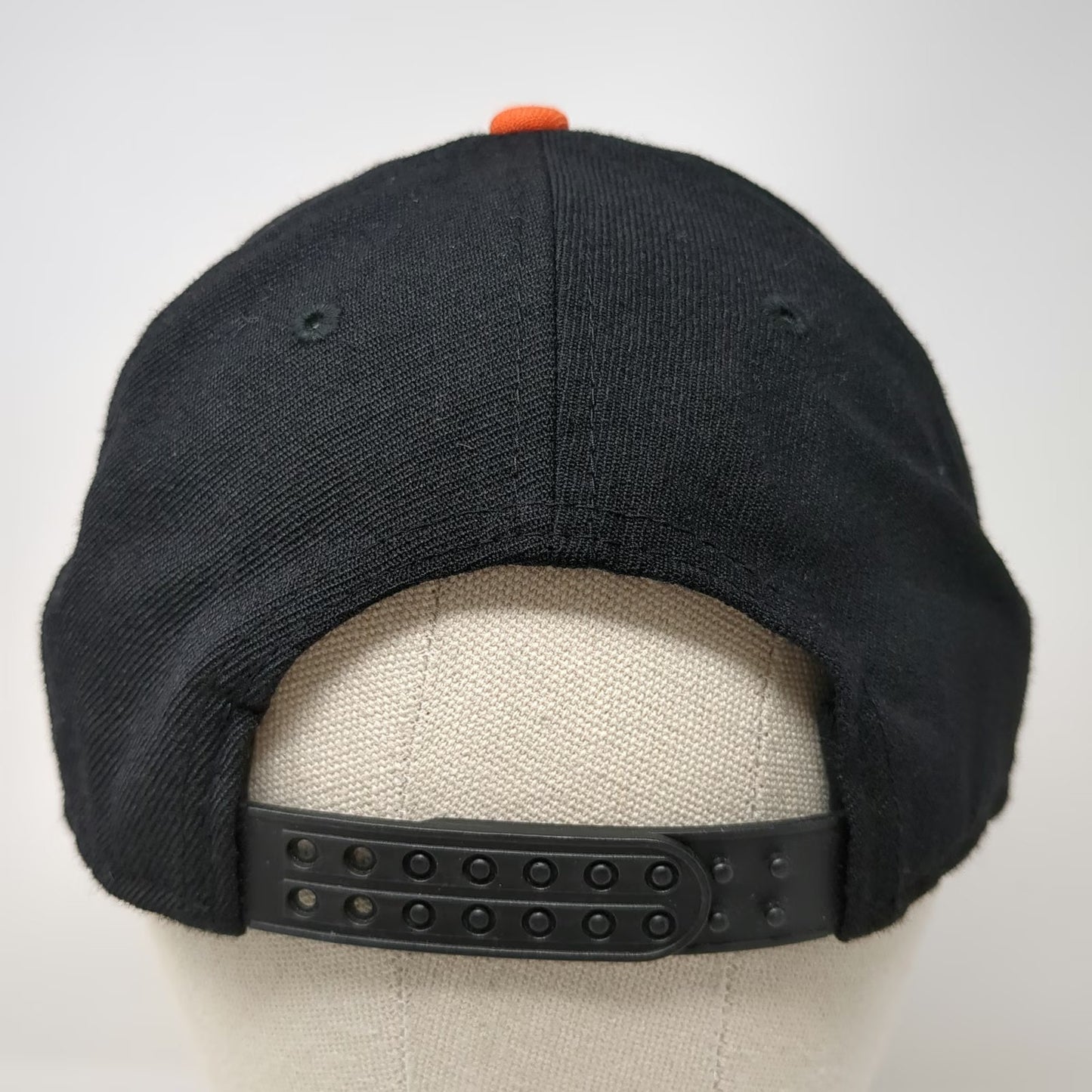 Nike Snapback Black Orange Hat One Size Flat Brim Embroidered Contrast Logo