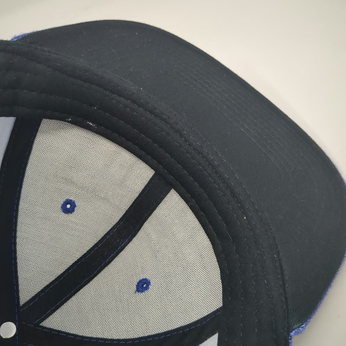 Doctor Who Snapback Blue Hat One Size Bad Wolf TARDIS Police Box Graffiti Brim