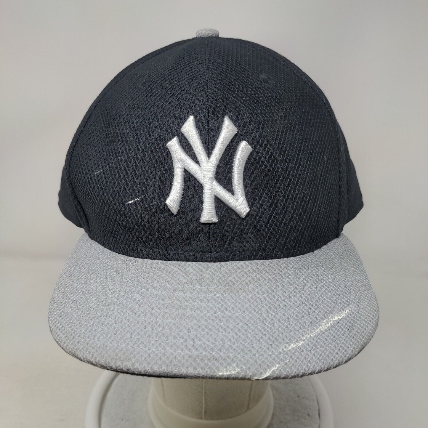 New York Yankees Fitted Hat Multicolor Size 8 MLB New Era 59Fifty Distressed