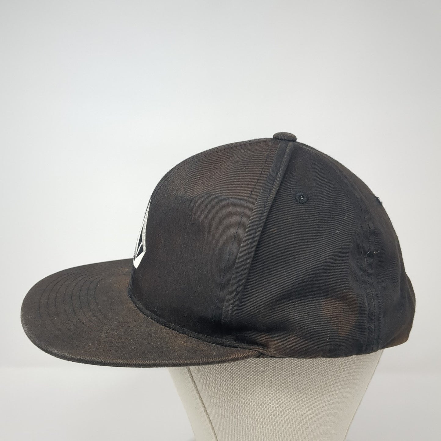Volcom Snapback Hat Black One Size Adjustable Embroidered Vented Holes 6 Panel