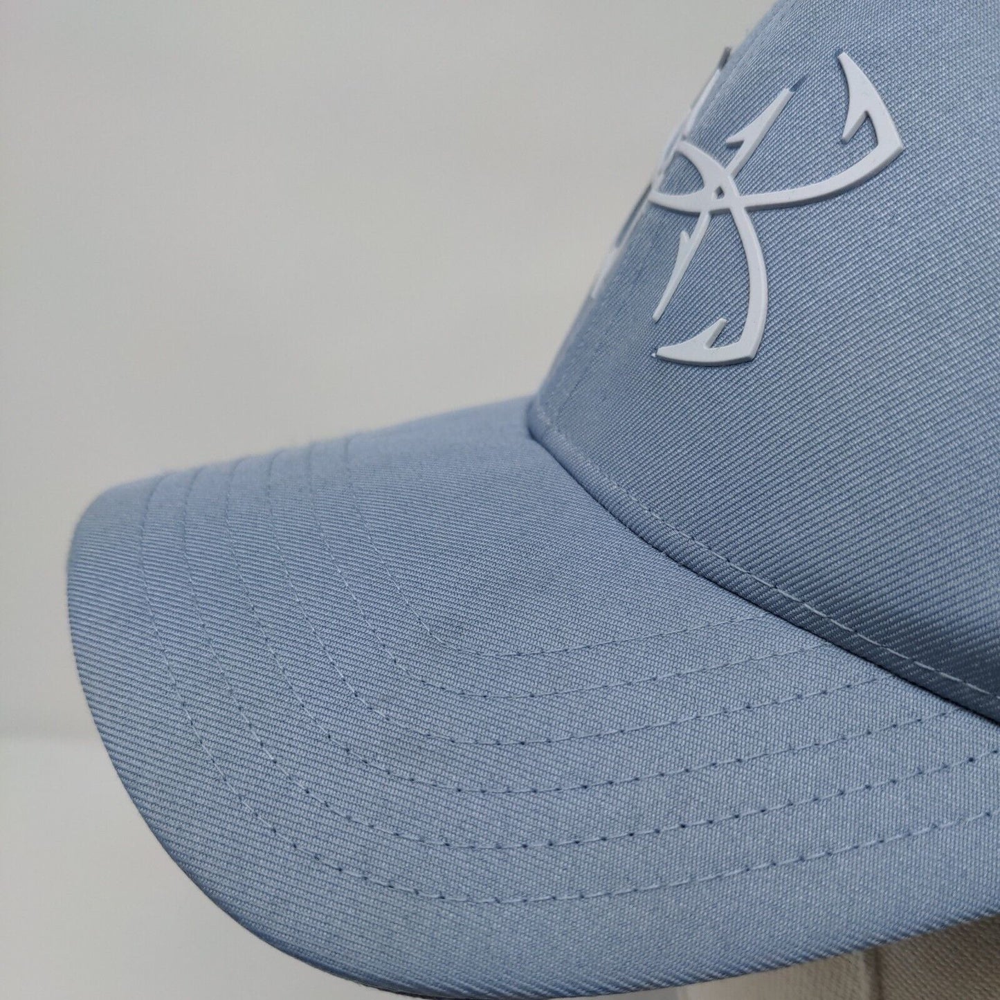 Under Armour Fish Fitted Trucker Hat Blue S/M Pro Fit Mesh Back Polyester