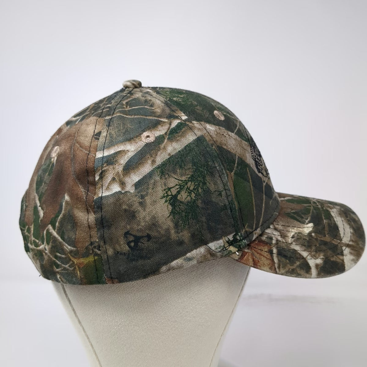 Bass Pro Shops Snapback Hat Green One Size Camouflage Fishing Bass Fish Logo