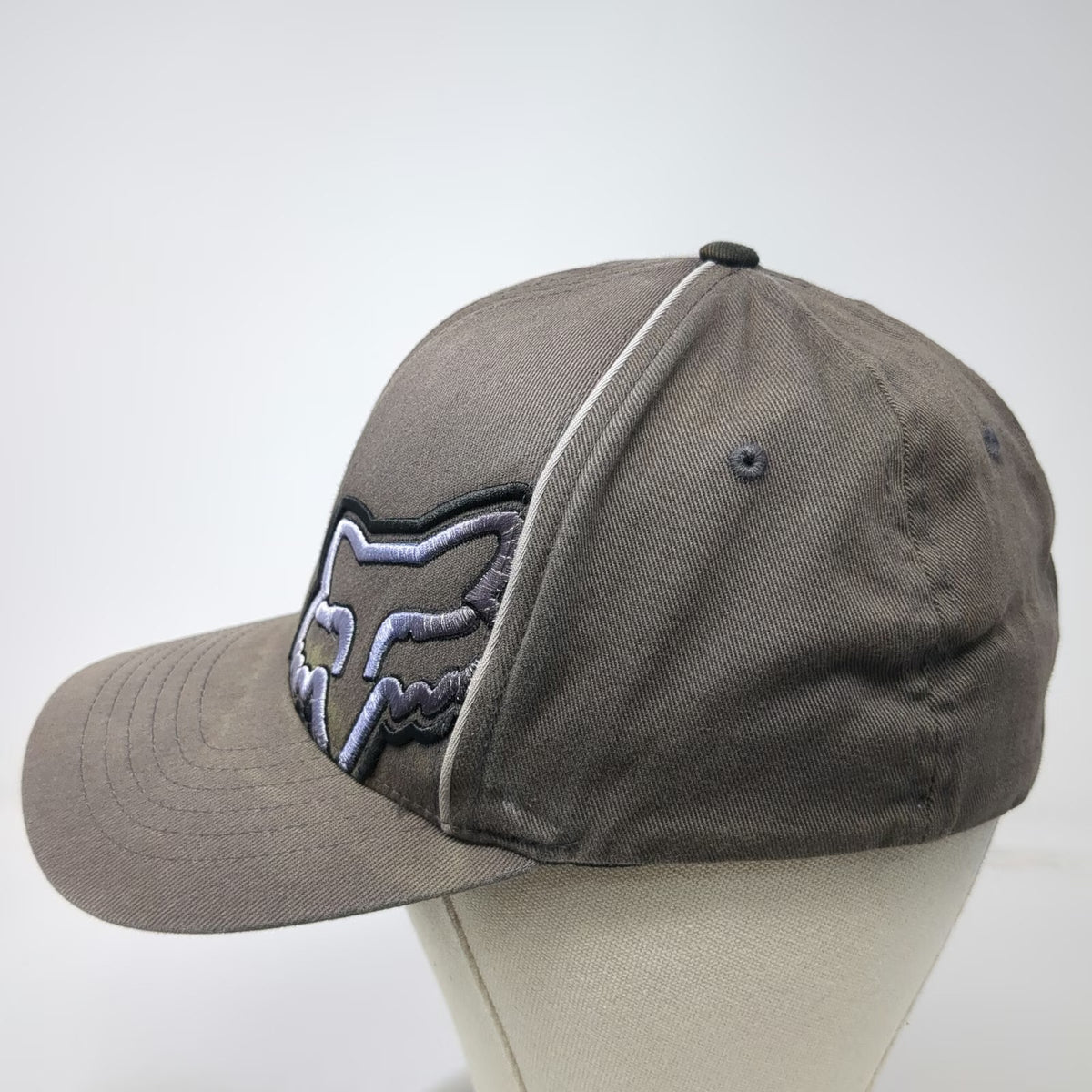 Fox Racing Baseball Cap Gray M Fitted Flexfit Embroidered Head Logo Athletic Hat