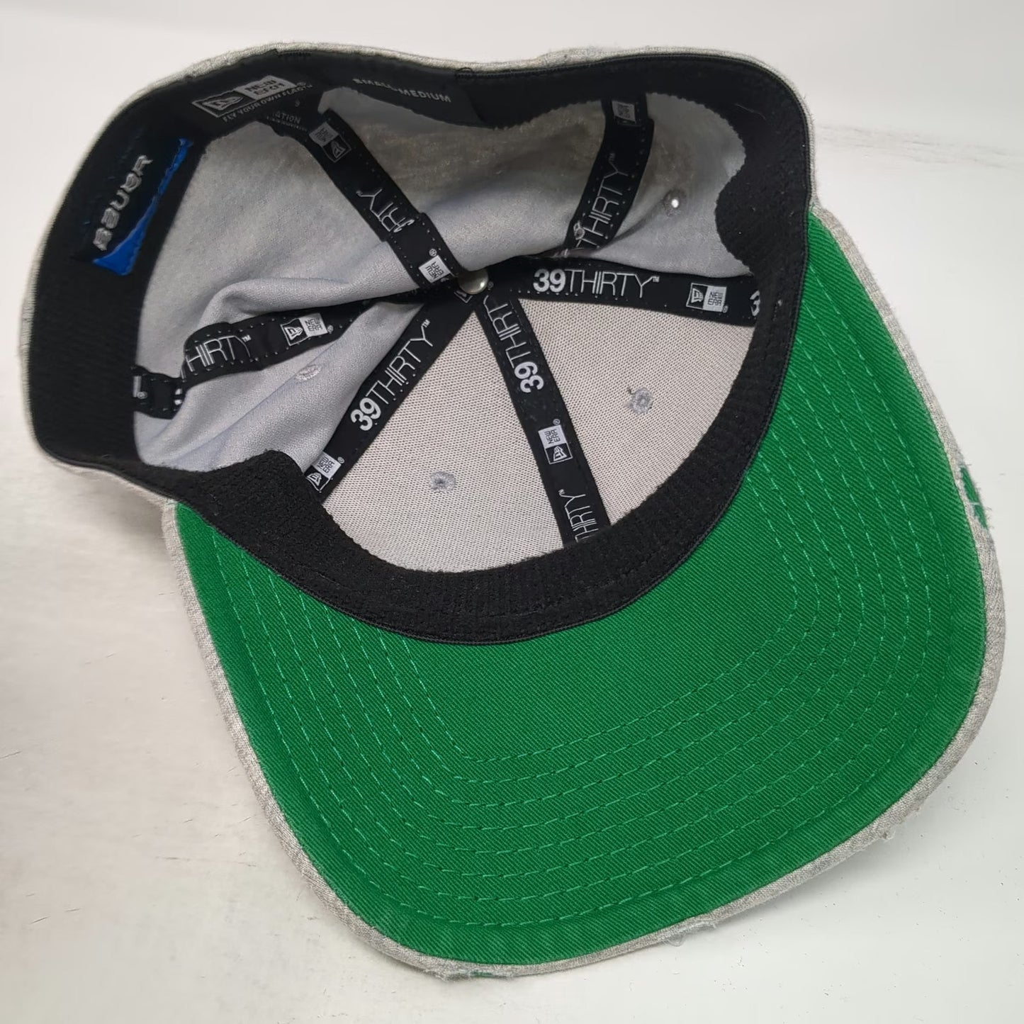 New Era Bauer Hockey Baseball Cap Gray M 39THIRTY Clover Green Stitching Hat