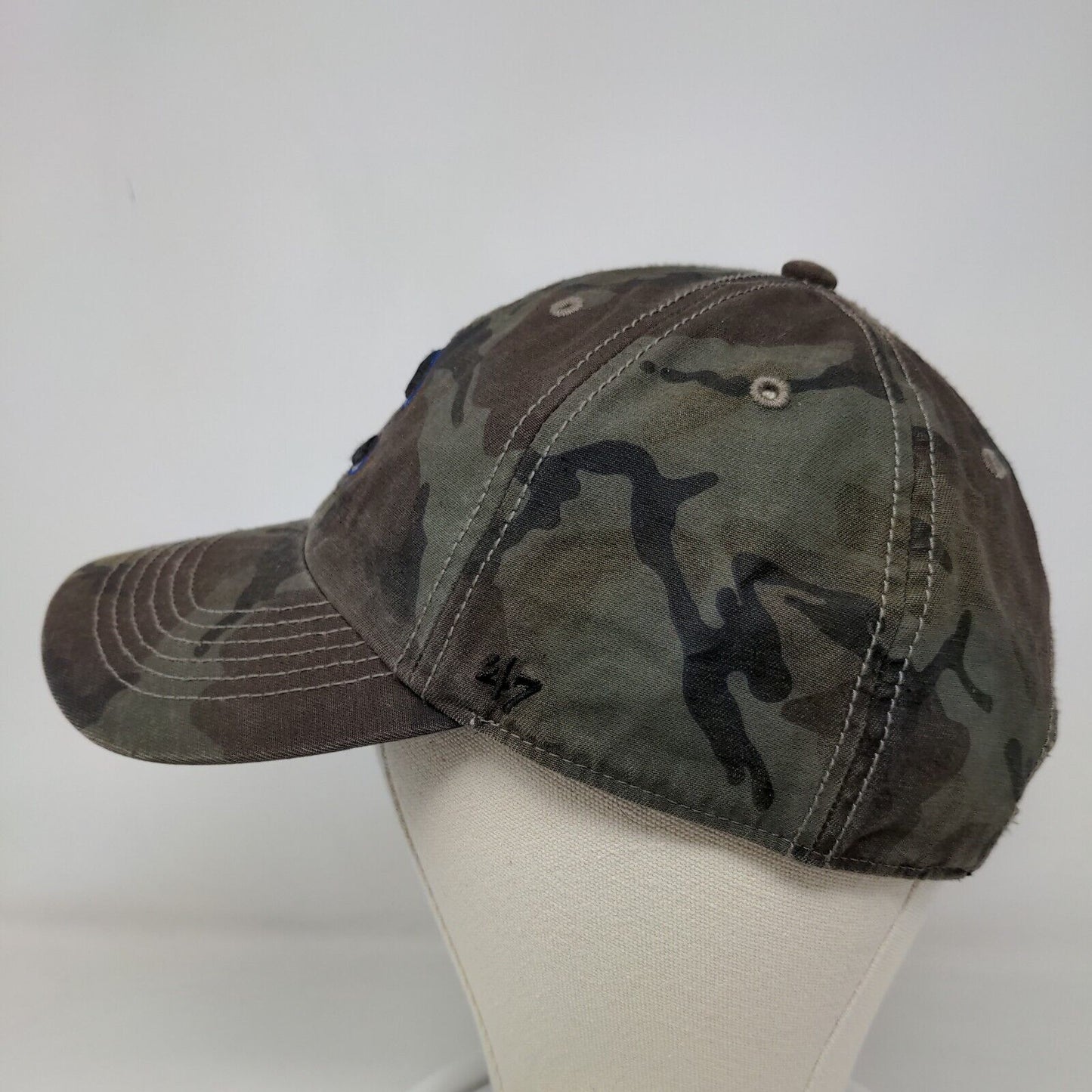 '47 Brand Mens Slideback Camo Hat OSFA Embroidered Chicago Cubs Logo Embroidered