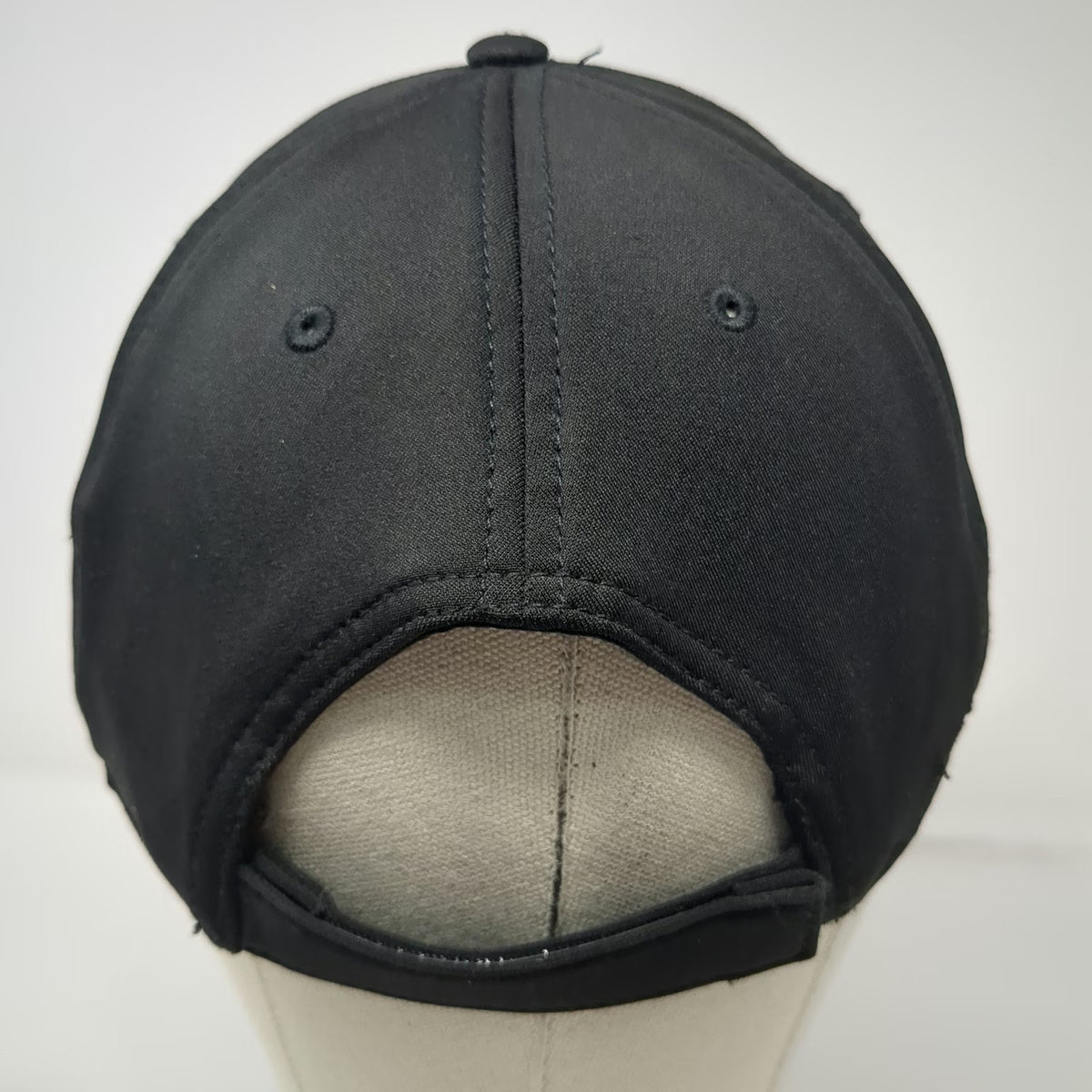 Otto Baseball Cap Black One Size Wealthy Way Lion Logo Strapback Stretch Hat