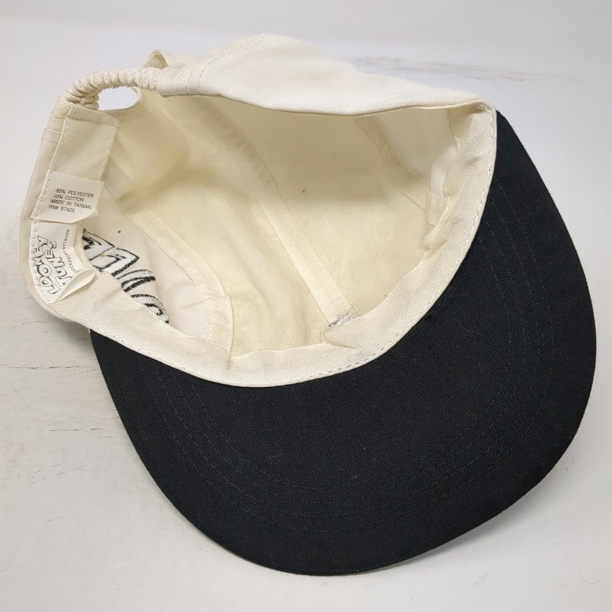Accessory Network White 5 Panel Cap OS Daffy Looney Tunes Elastic Back Hat