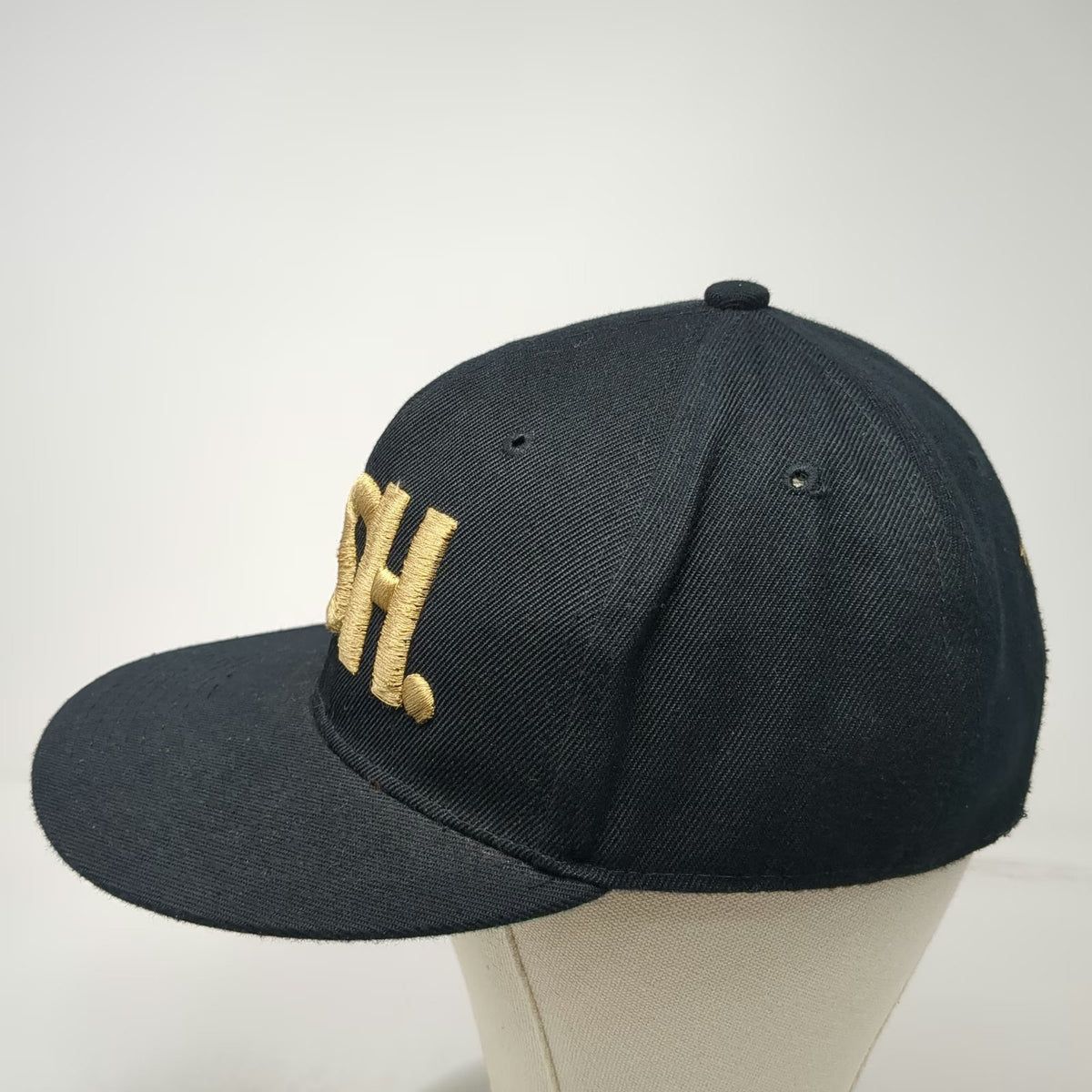 Crown Snapback Black One Size FRSH Visuals Threads Green Underbrim Flat Bill Hat