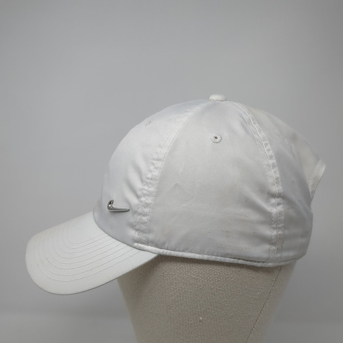 Nike Slideback Hat White One Size Adjustable Heritage86 Vented Holes Polyester