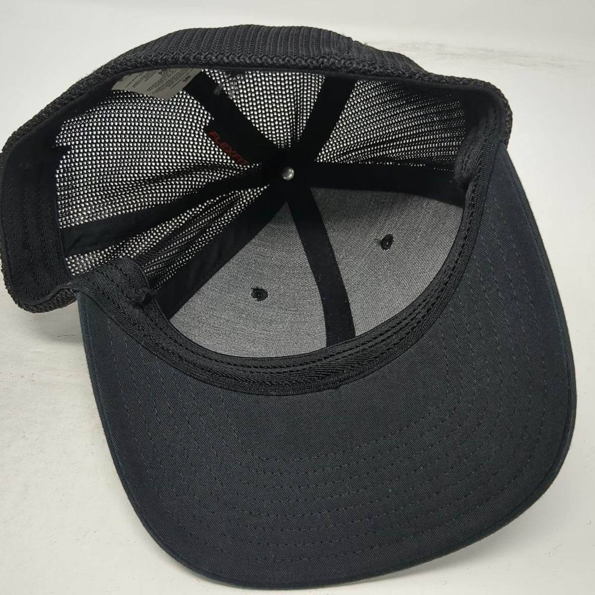 Columbia Baseball Cap Black M Mesh Back Flexfit Stretch Logo Patch Outdoors Hat