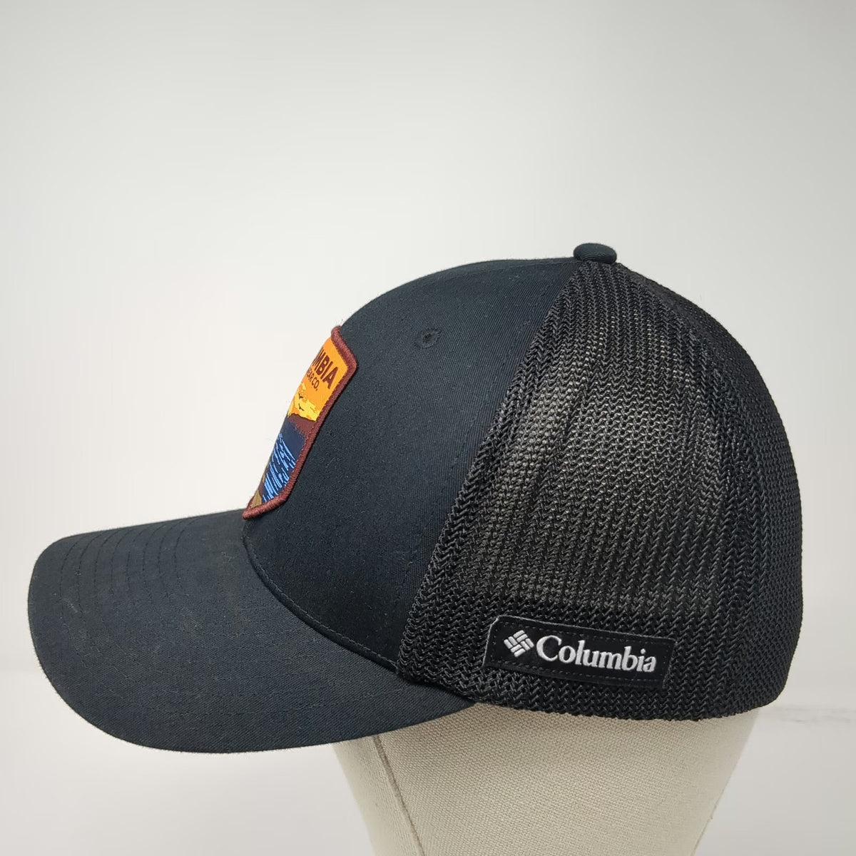 Columbia Baseball Cap Black M Mesh Back Flexfit Stretch Logo Patch Outdoors Hat