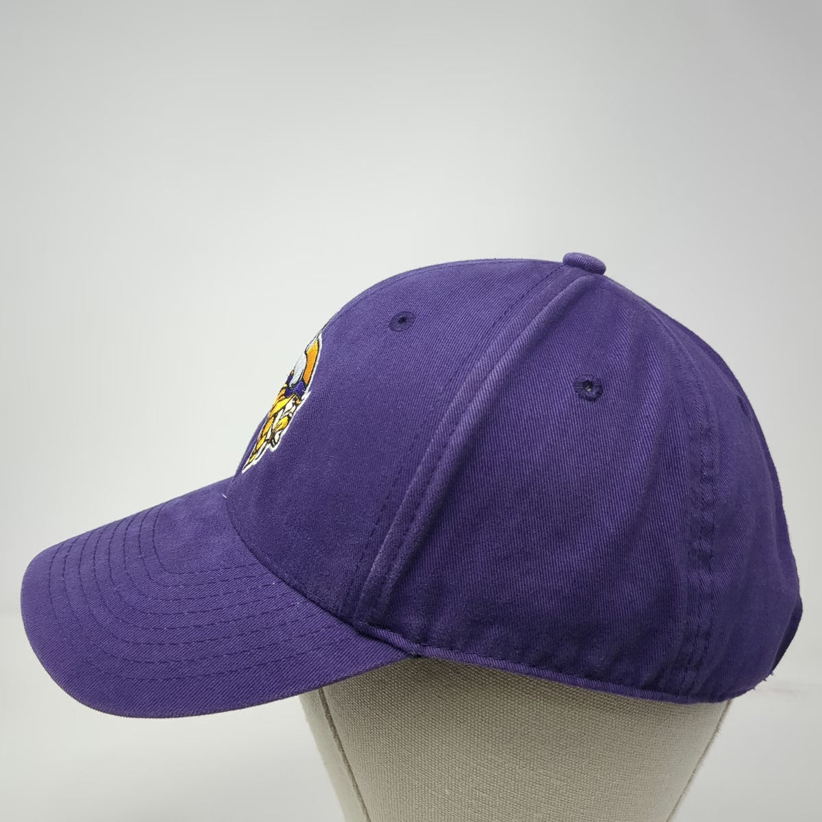 Minnesota Vikings NFL Team Apparel Hat Purple OSFM Strapback Embroidered Logo