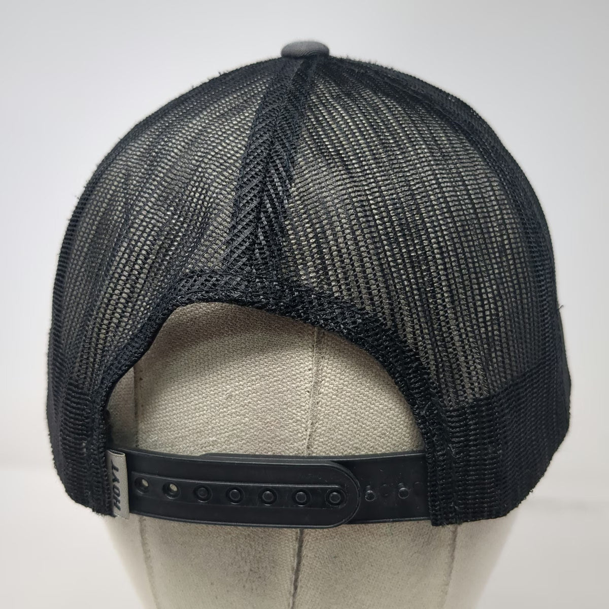 Hoyt Trucker Hat Gray One Size Archery Hunting Logo Mesh Back Snapback Cap Gear