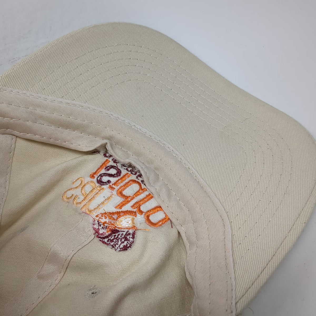 Strong Caps San Isidro Cloud Forest Lodge Bird Beige One Size Baseball Cap Hat
