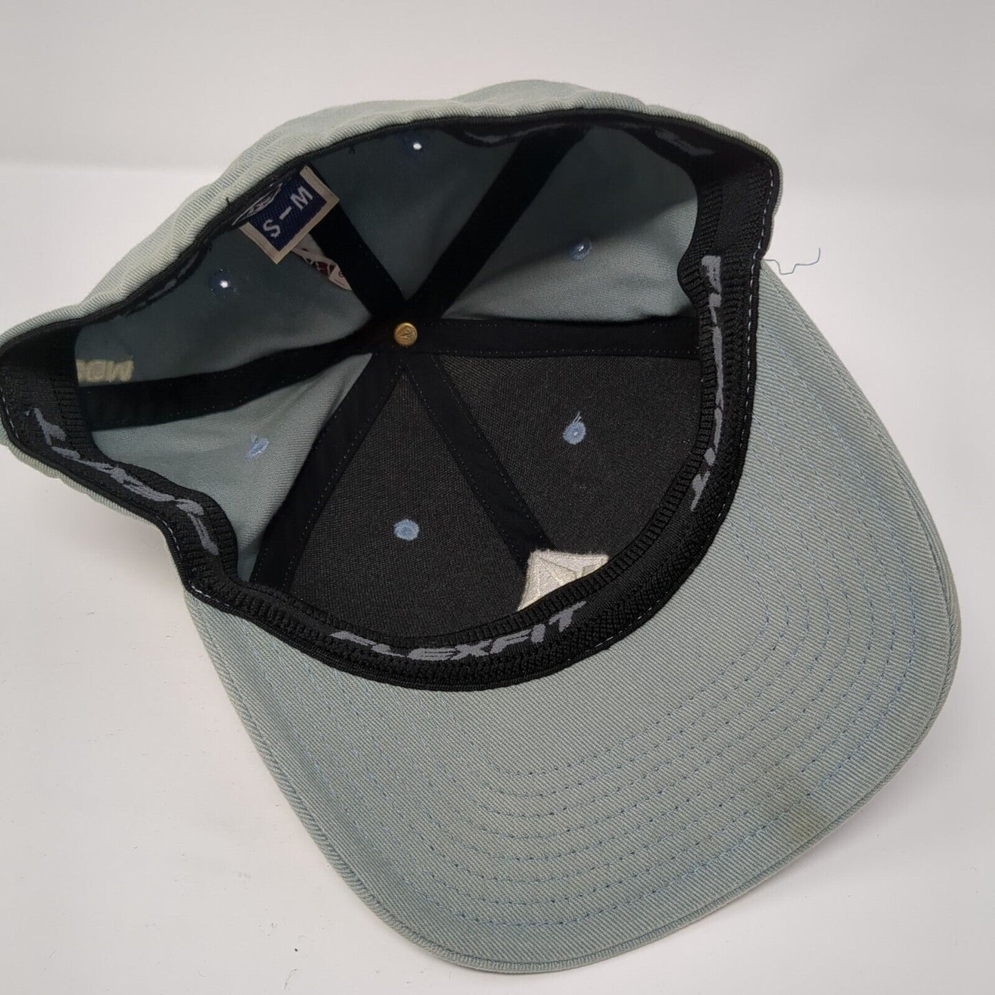 Volcom Fitted Hat Blue S/M Flexfit Lightweight Embroidered Logo 6 Panel