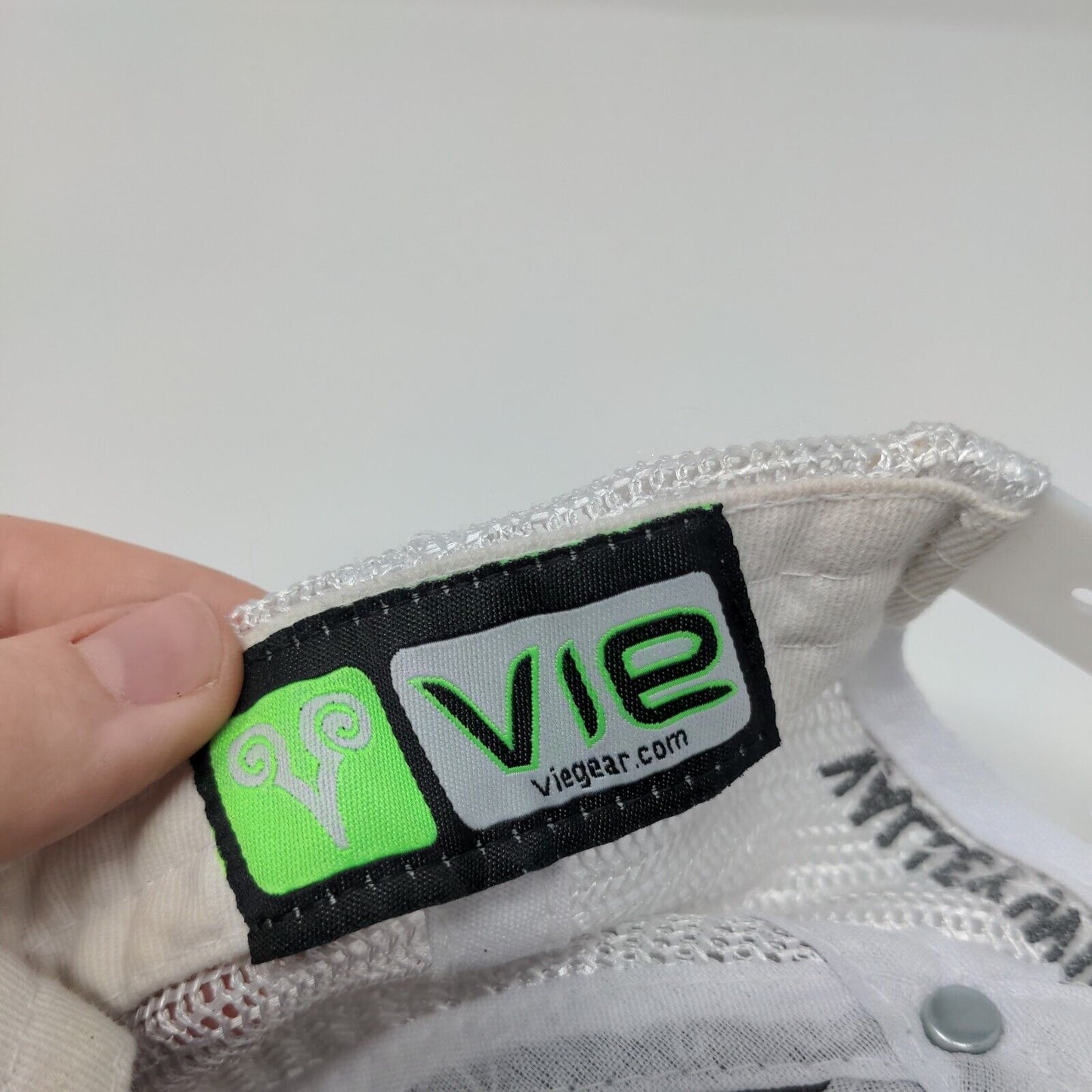 Valley Country Store Snapback Trucker Hat Gray OSFA Adjustable Mesh Vie Gear