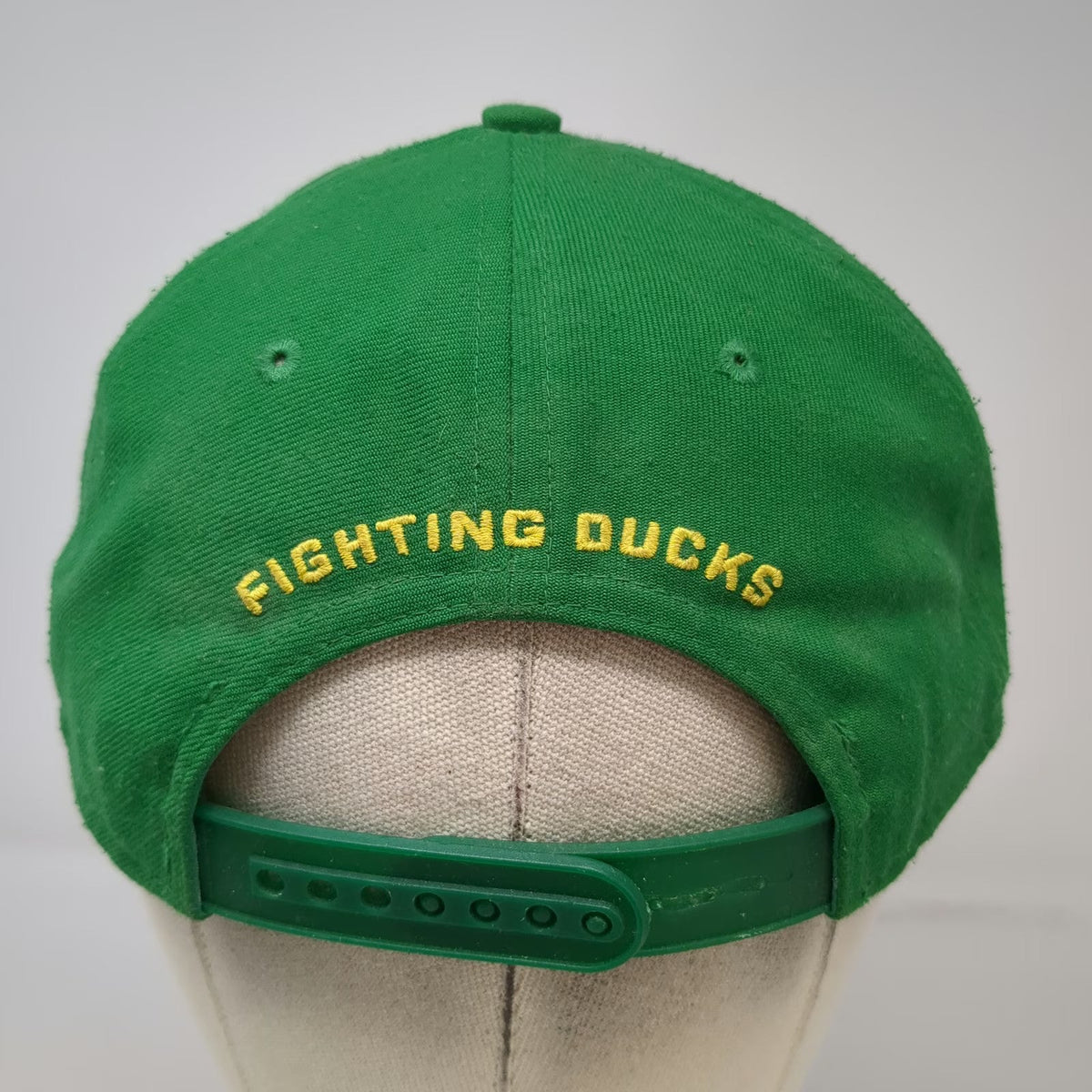 Nike Oregon Ducks NCAA Snapback Green One Size Silver Metallic Bill Flat Hat