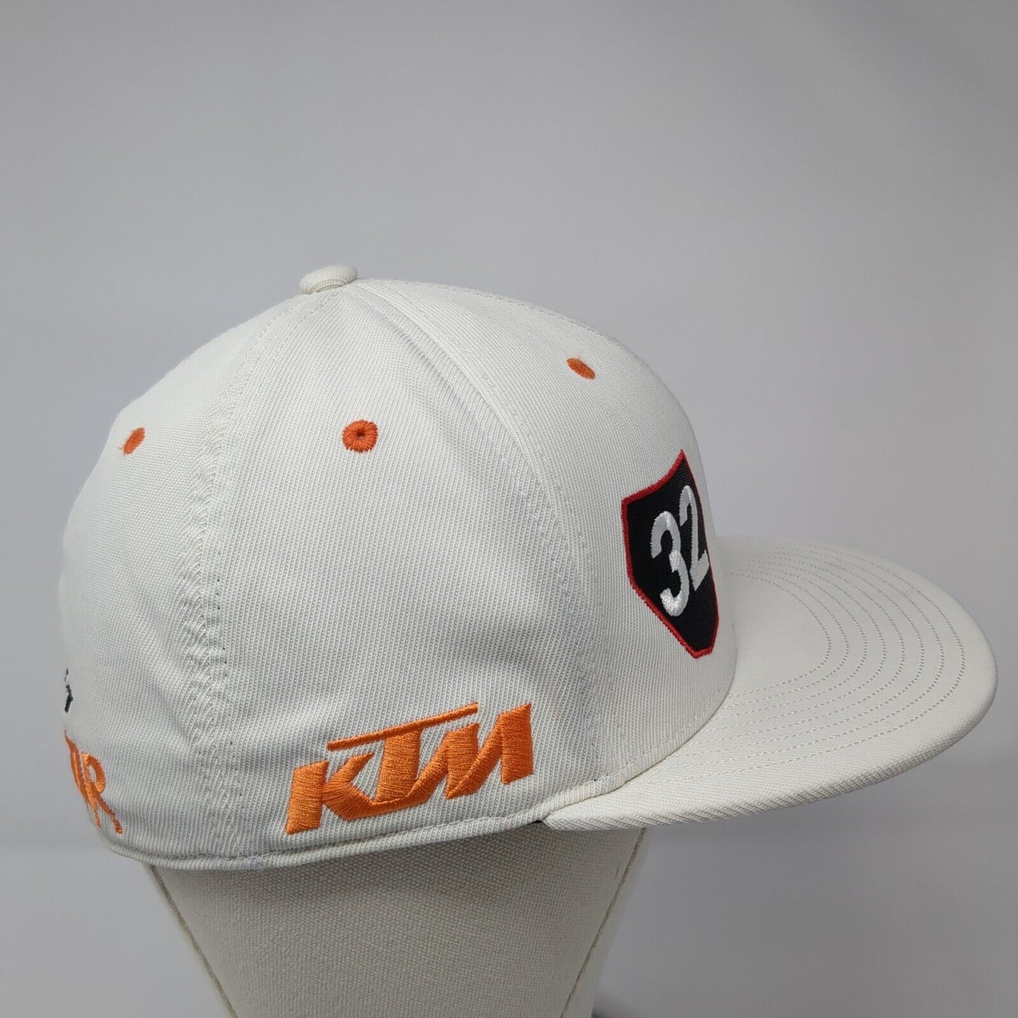 32 7 Suzuki Yoshimura J Star Motor 210 Fitted Hat White 7 1/4-7 5/8 Flexfit
