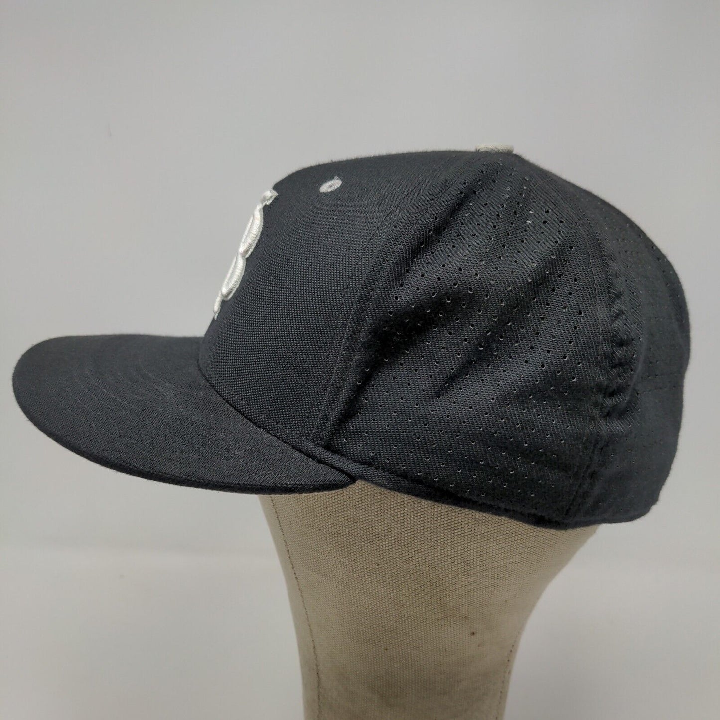 Nike Tru Dri Fit Men's Fitted Hat Black Size L/XL Embroidered IB Big Logo