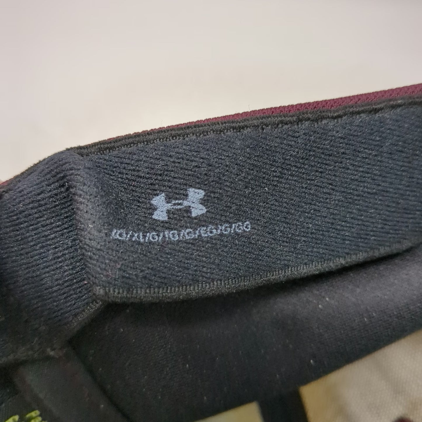 Under Armour Baseball Cap Red XL Stretch Fit Embroidered Logo Curved Brim Hat