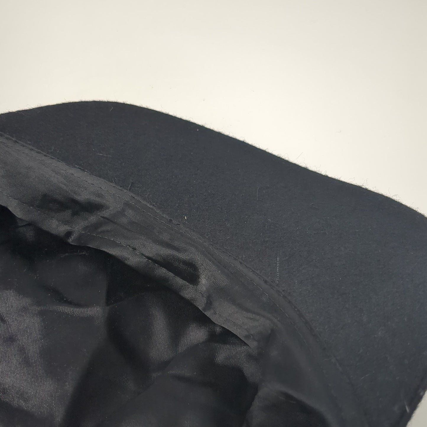 Arlin Fitted Newsboy Cap Hat Black One Size Solid Outdoor Casual Blank