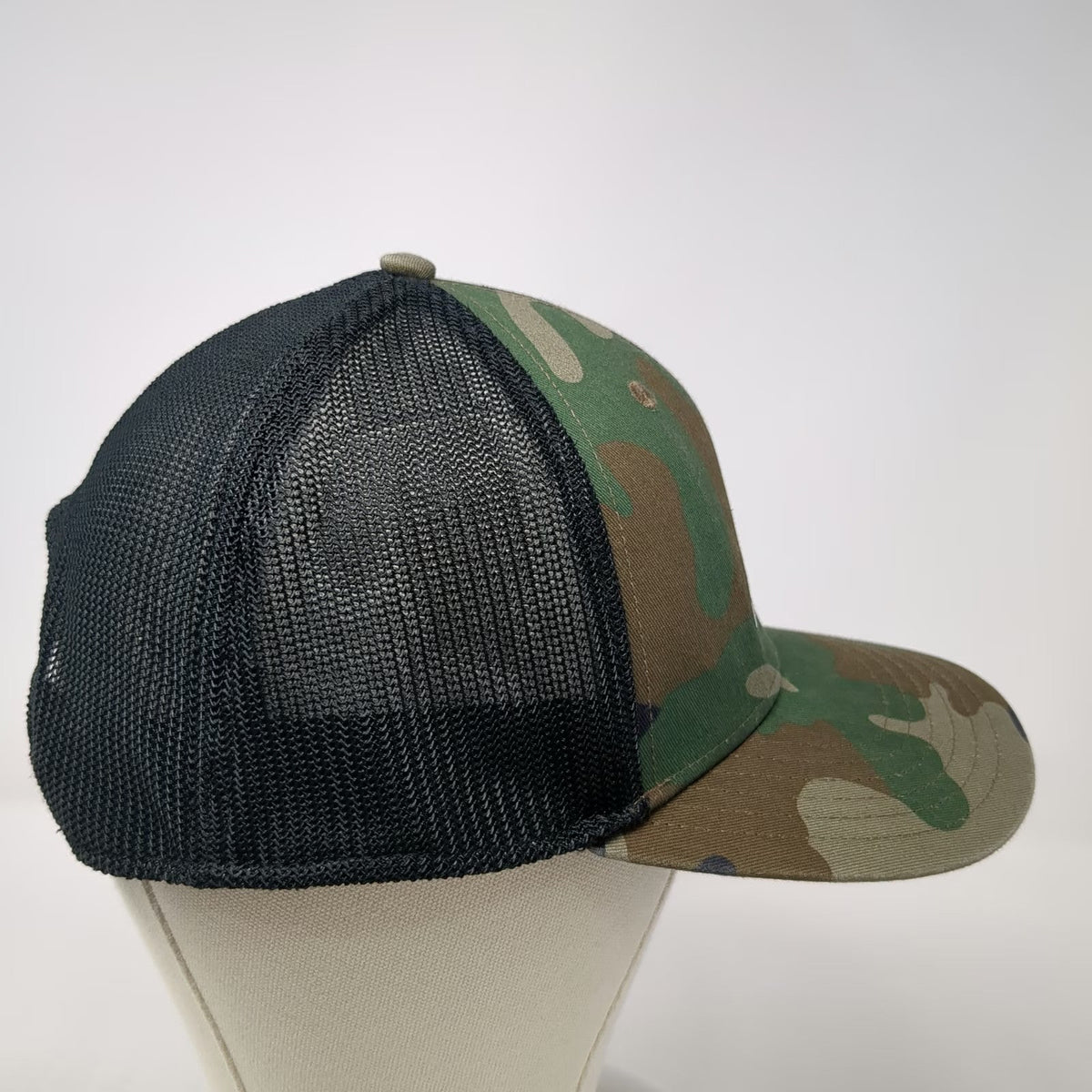 Outdoor Cap Trucker Hat Green One Size Camo Mesh Snapback Pocono Manor Logo