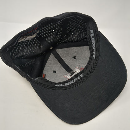 Travis Matthew Fitted Hat Black S/M Lightweight Embroidered Flexfit Yupoong