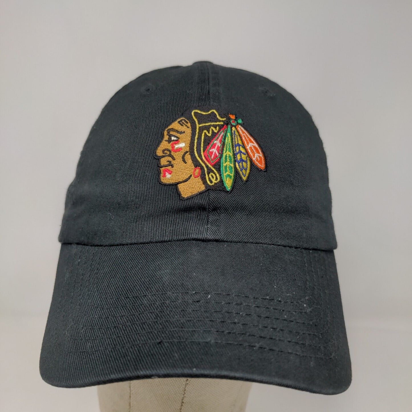 Antigua Men's Slideback Hat Black OSFA Embroidered Chicago Blackhawks NHL Logo