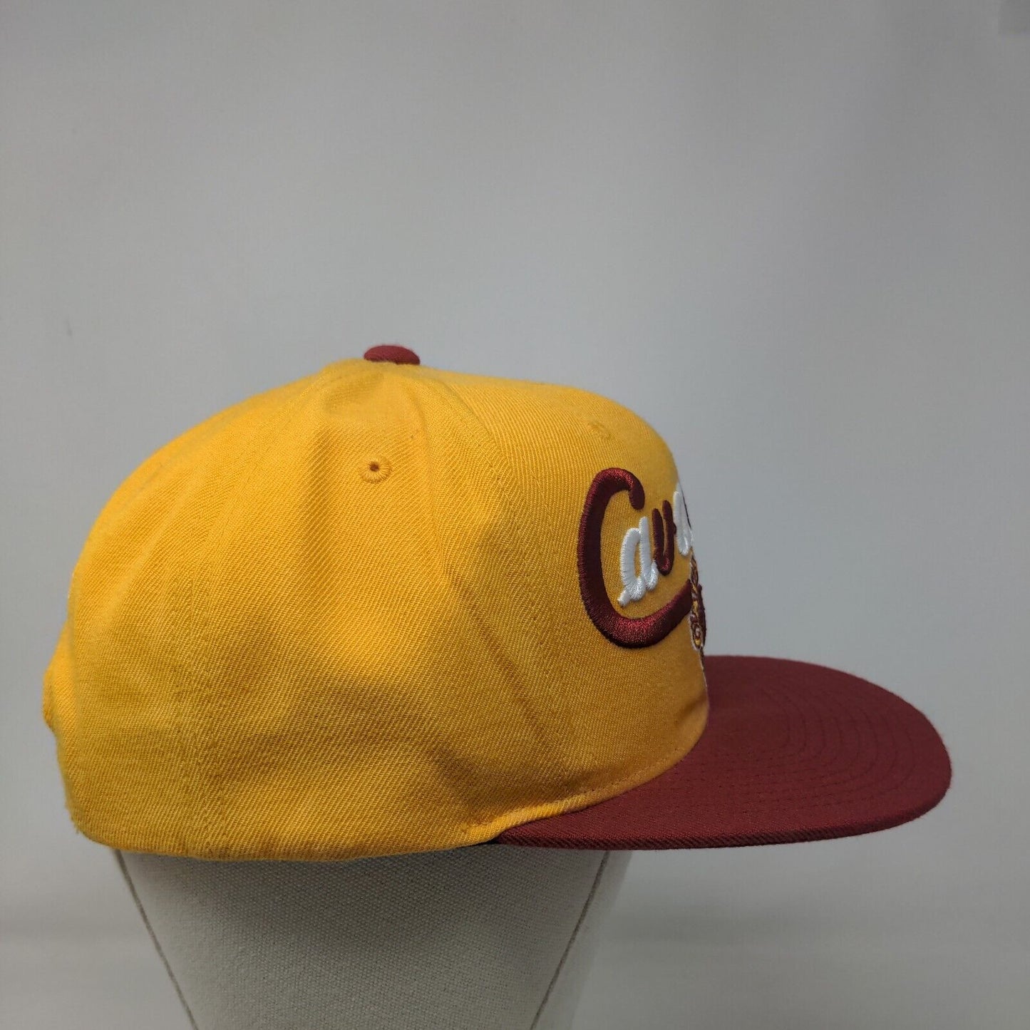 Mitchell & Ness Men's Snapback Hat OSFA Embroidered Cleveland Cavaliers Logo