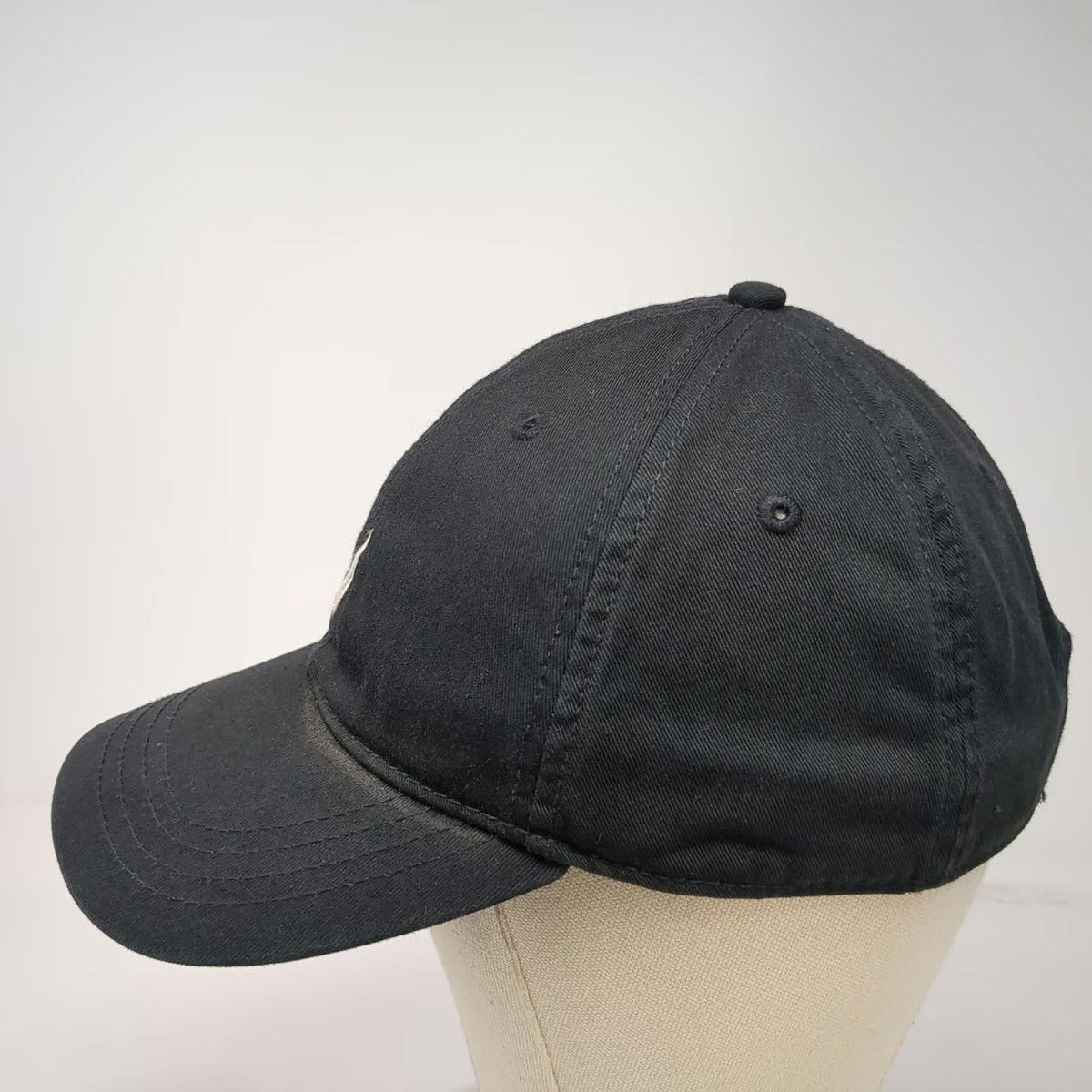 Nautica Baseball Cap Black One Size Sailboat Logo Slideback Curved Brim Hat