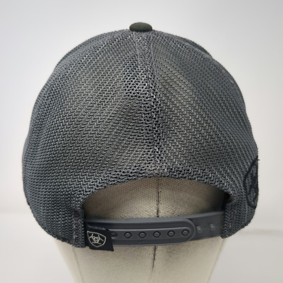 Ariat Trucker Hat Black One Size Mesh Back Snapback Flexfit 110 Curved Brim