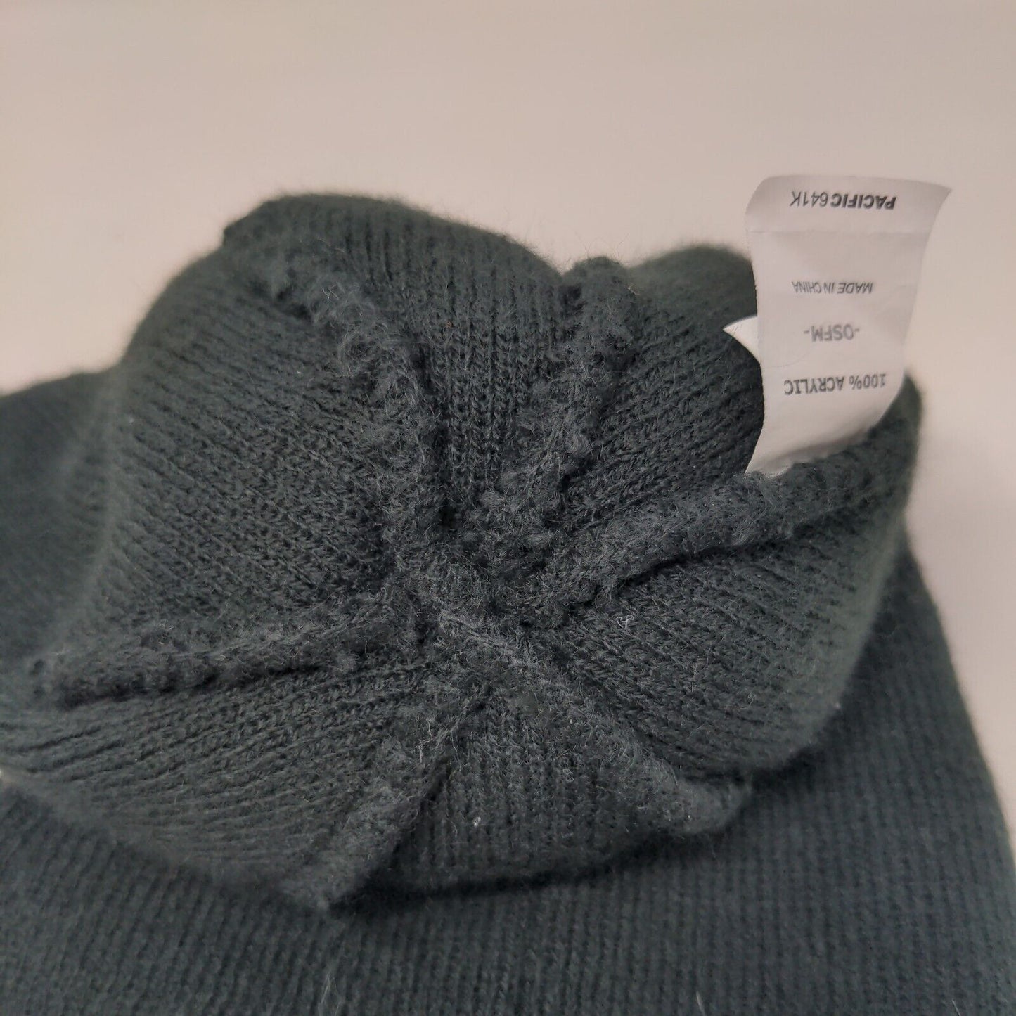Unbranded Men's Knit Beanie Hat Cap Black Red Striped Pom Pom A Ramblers Logo