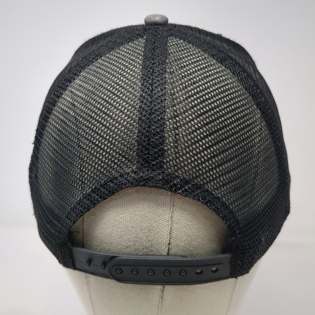 SIG SAUER Trucker Hat Gray One Size Snapback Mesh Patch Hunting Shooting Gear