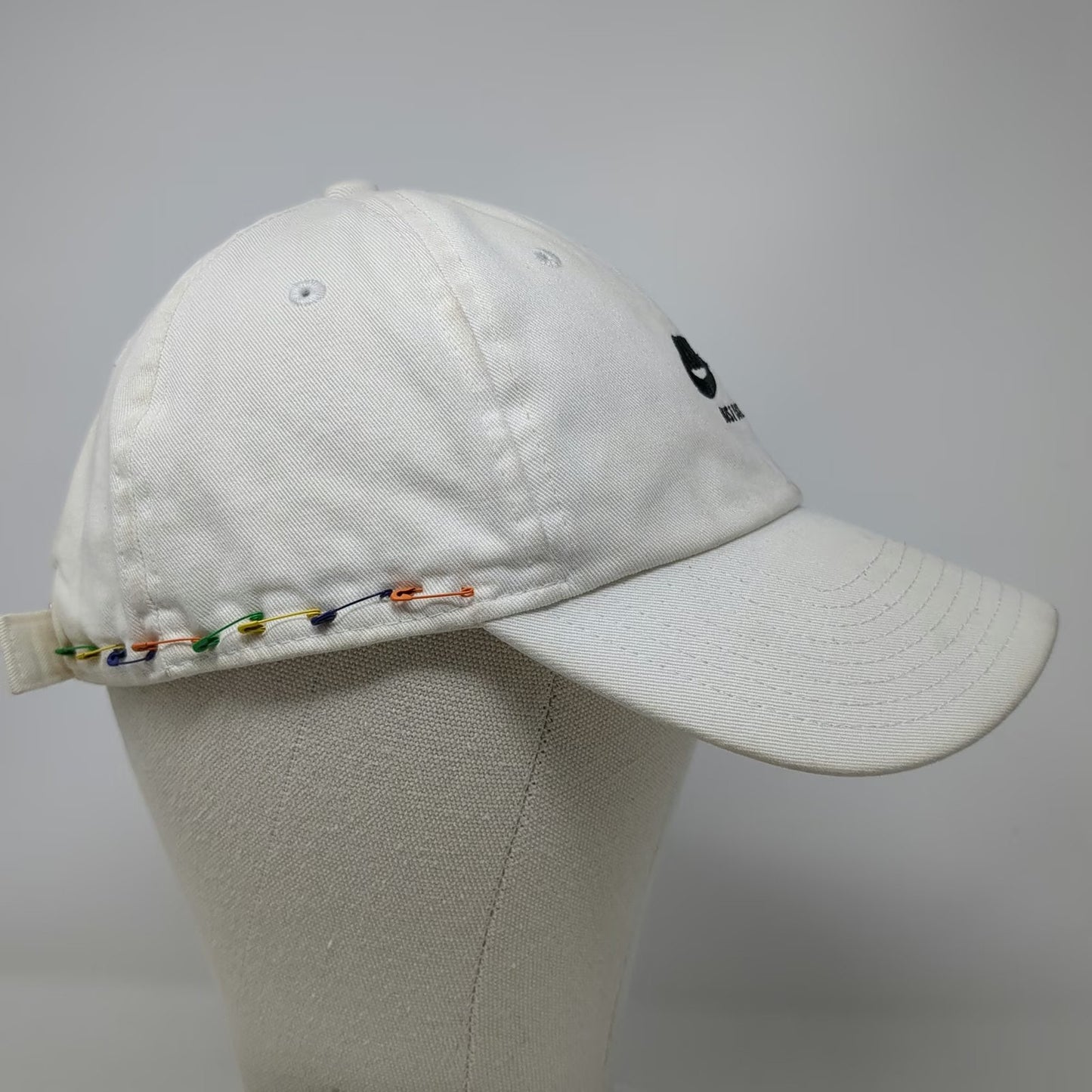 Nike Baseball Cap White OSFM Just Do It Swoosh Safety Pins Slideback Hat Cotton