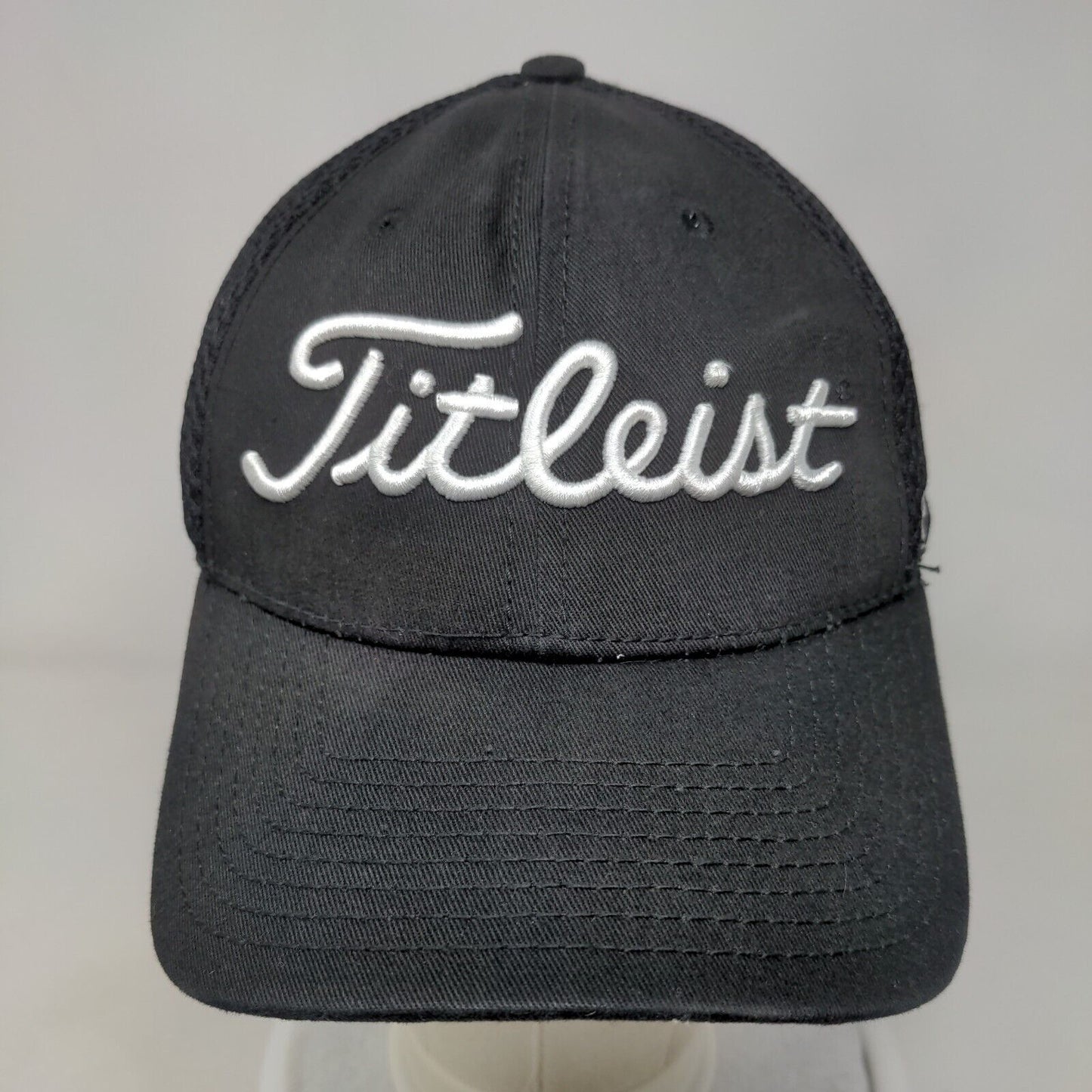 Titleist Pro V1 Fitted Hat Black S/M Breathable Mesh Embroidered New Era