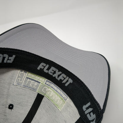 Lee Gilman Builders Inc Fitted Hat Black S-M Embroidered Flexfit Yupoong