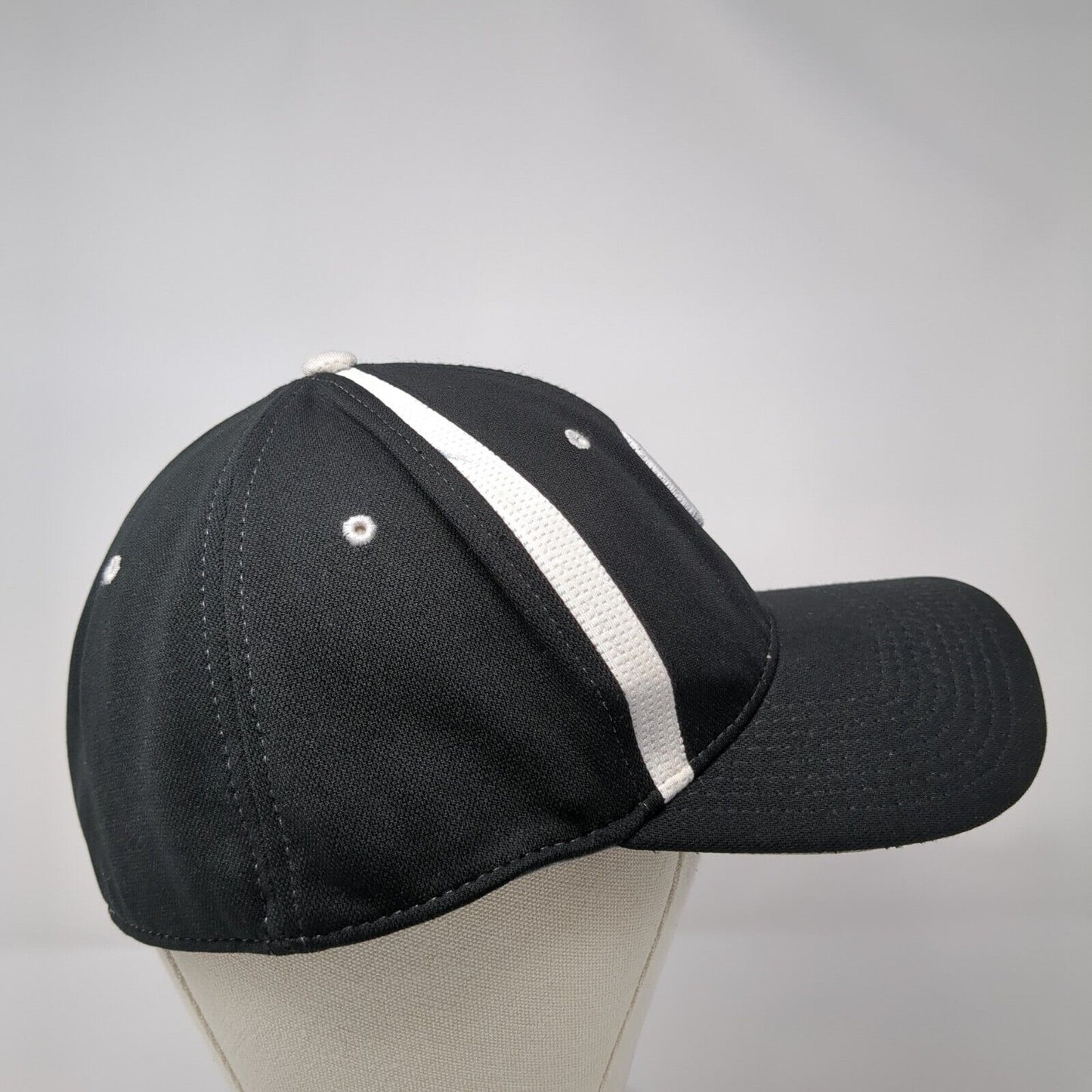 CI Fitted Hat Black Large Embroidered A-Flex Under Armour 6 Panel