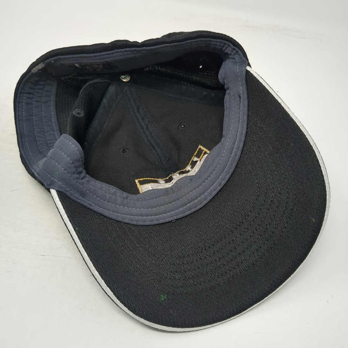 Nike Baseball Cap Black L The Capital Grille Logo Embroidered Performance Hat