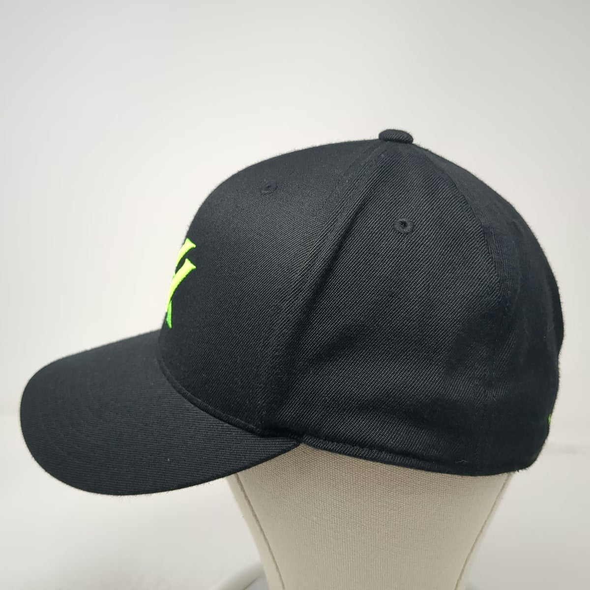 Vortex Optics Baseball Cap Black Green 7 5/8 Fitted Logo Curved Stretch Hat