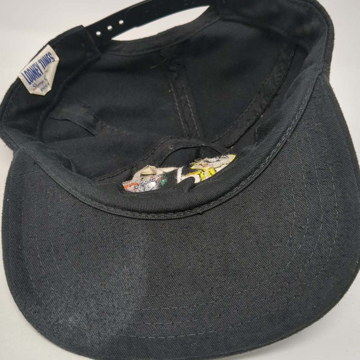 Looney Tunes Snapback Black One Size Hat Bugs Bunny Tweety Postage Stamp 1997