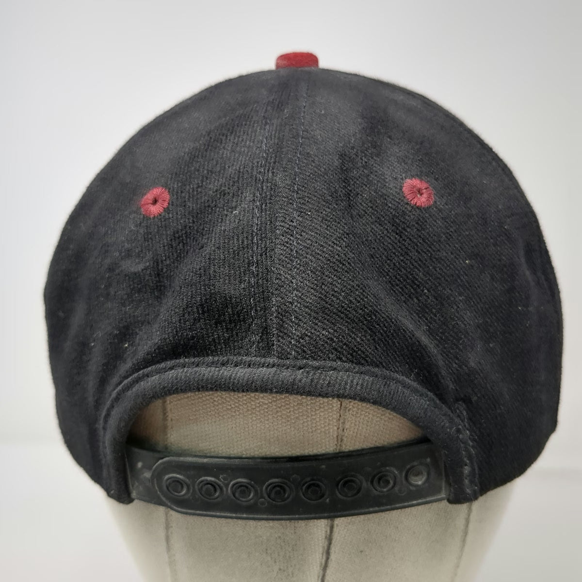 Black Red Snapback One Size Peace Dove Embroidered Hat Two Tone Suede Brim Bird