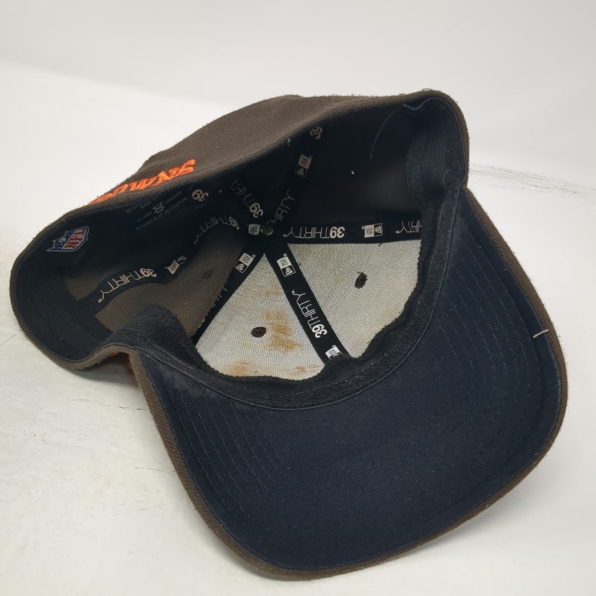 Cleveland Browns NFL New Era Cap Brown XL 39THIRTY Stretch Fit Curved Brim Hat